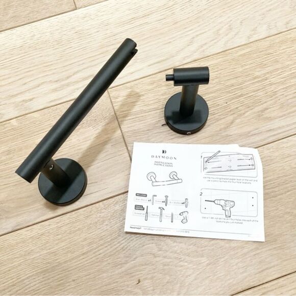 Matte Black toilet paper holder - Picture 1 of 5